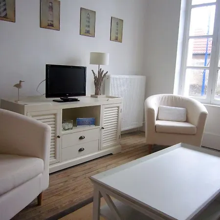 Spacious Holiday In France With Sea View Сasa de vacaciones *